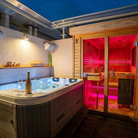 Luxury Rooftop Appartment With Fantastic Views Praga Esterno foto