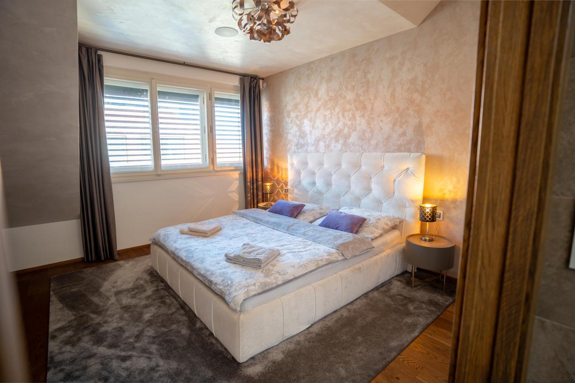 Luxury Rooftop Appartment With Fantastic Views Praga Esterno foto