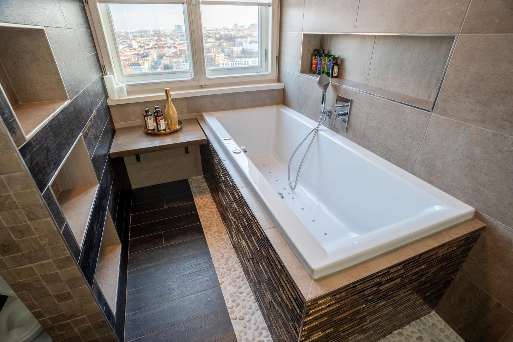 Luxury Rooftop Appartment With Fantastic Views Praga Esterno foto
