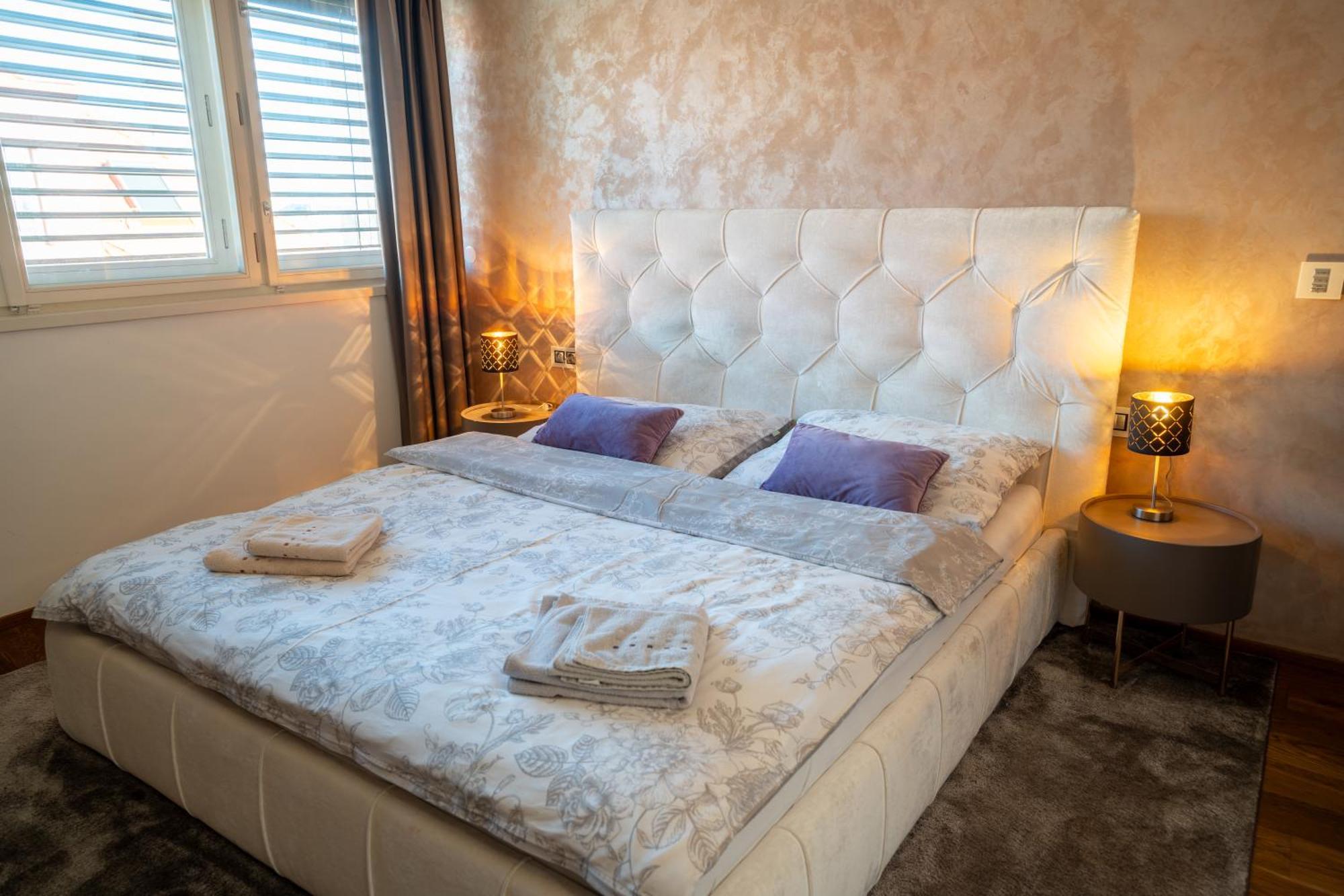 Luxury Rooftop Appartment With Fantastic Views Praga Esterno foto